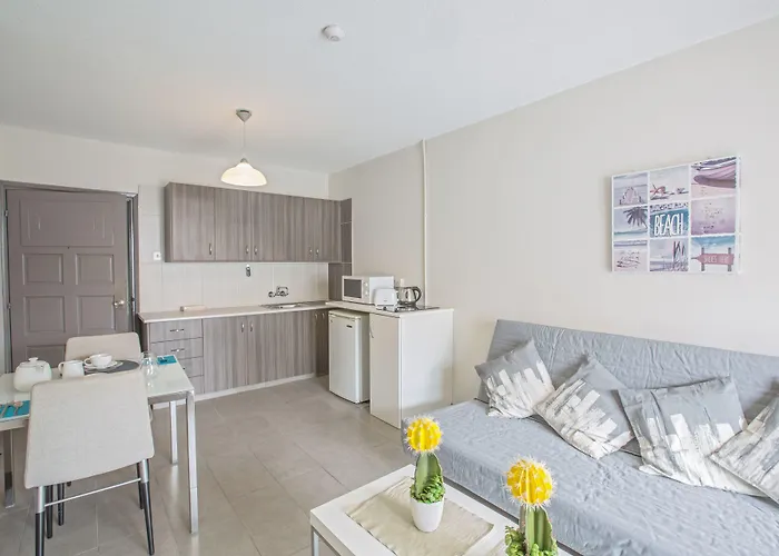 So8 * Айя-Напа